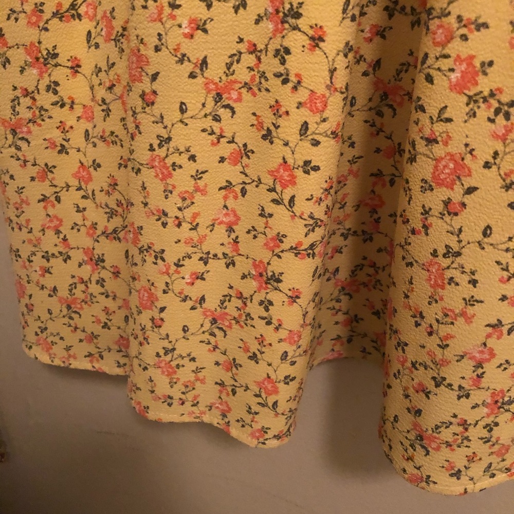 Dress - Picture 3 of 4